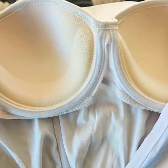 NWOT..Satin Bustia - Picture 9 of 10